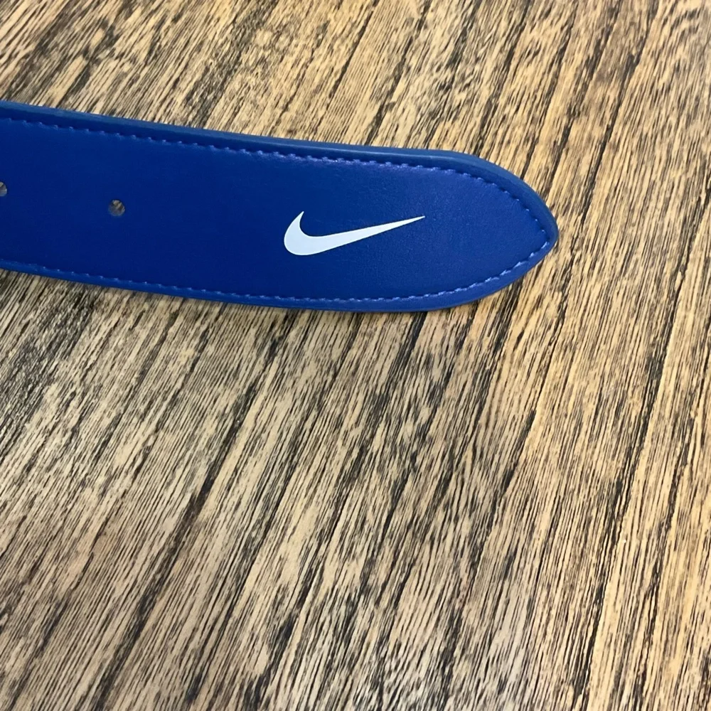 Kids’ Nike Baseball Elastic Belt, blue & white, silver buckle, One Size, NWOT